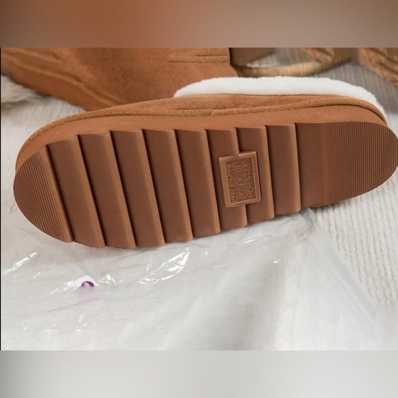 Women's Solid Color Platform Slippers with Fur Lining - Picture 7 of 8